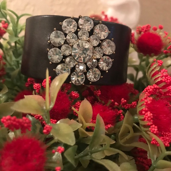 Leather Rhinestone cuff. - Picture 2 of 4